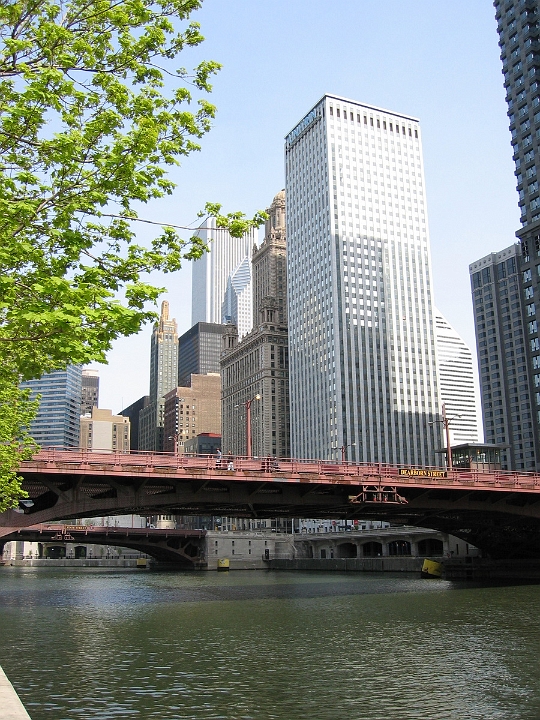 01 Chicago river downtown.JPG